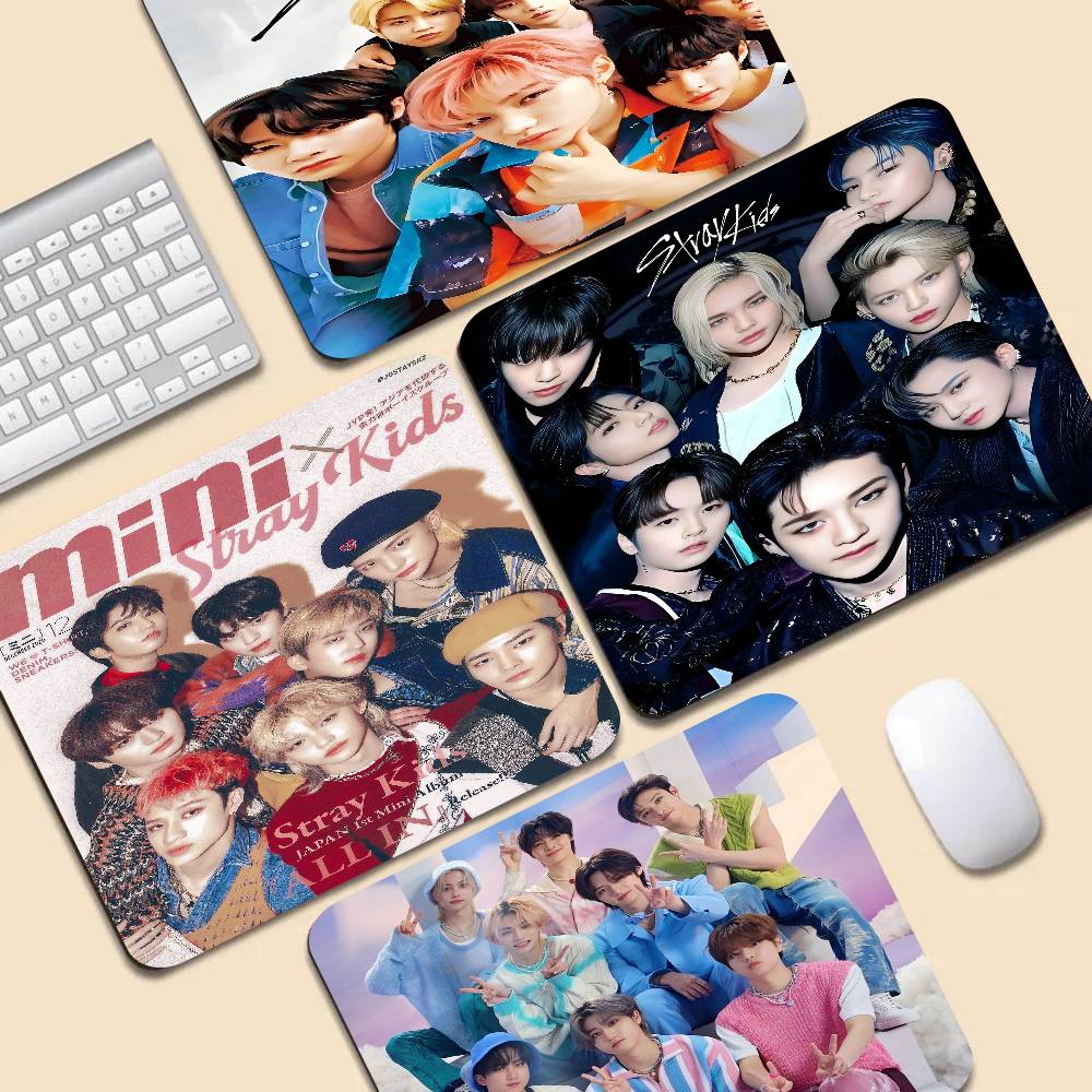Kpop S-Stray K-Kids DIY Cartoo - Desk Setup Kpop recensie en prijs