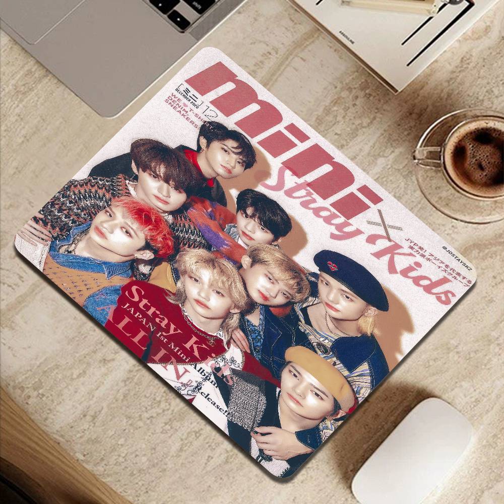 Kpop S-Stray K-Kids DIY Cartoo - Desk Setup Kpop recensie en prijs